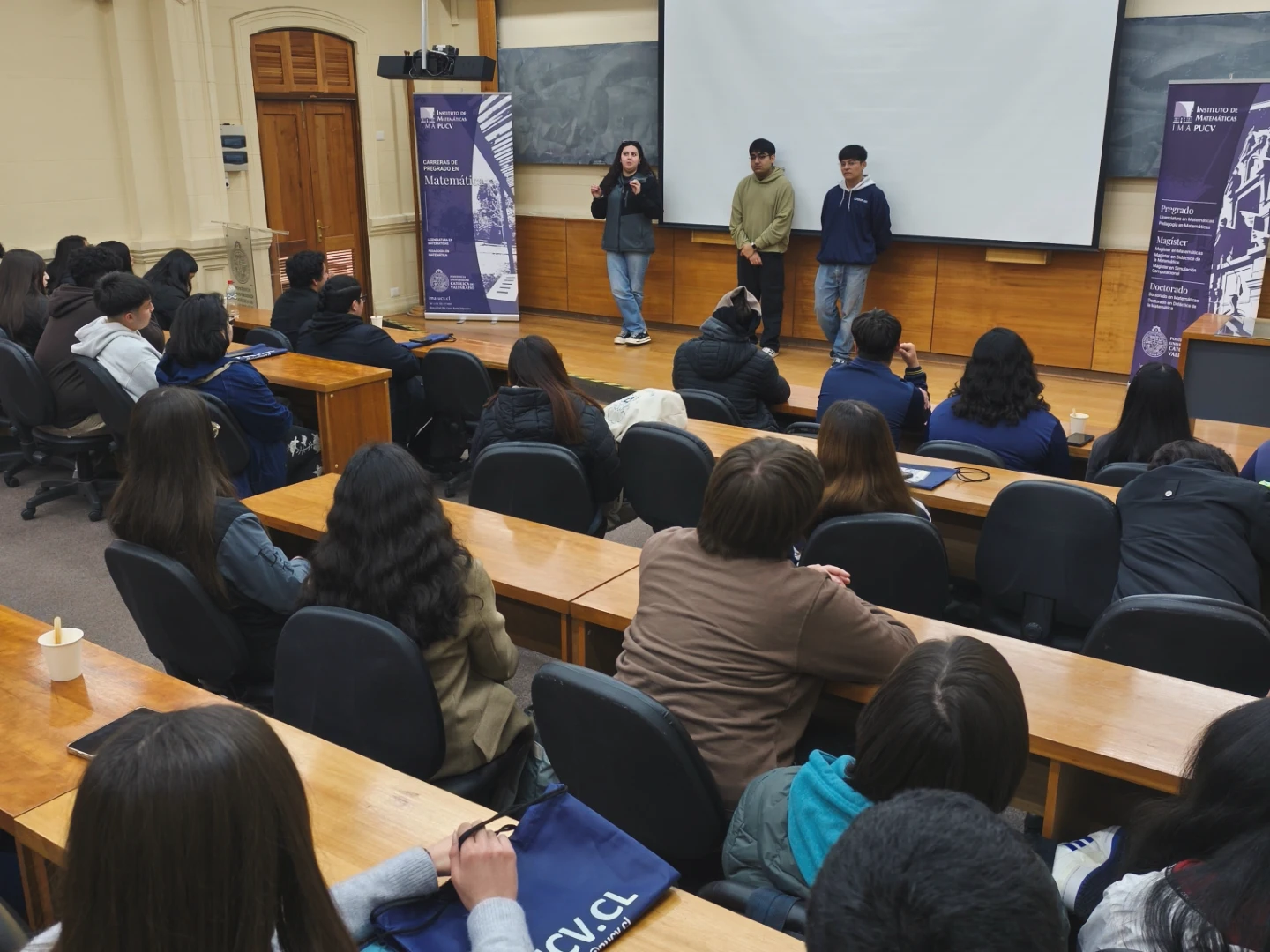 63 estudiantes de las regiones de Valparaíso y O’Higgins participaron del “Día Abierto” en el IMA PUCV