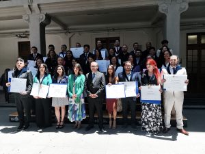 Reciben diplomas y medallas de grado académico de Doctor(a) año 2025 PUCV graduados/as de Programas Doctorales IMA PUCV