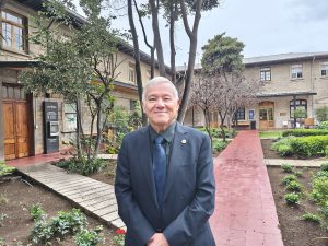 Dr. Jaime Mena es distinguido como Profesor Emérito de la PUCV